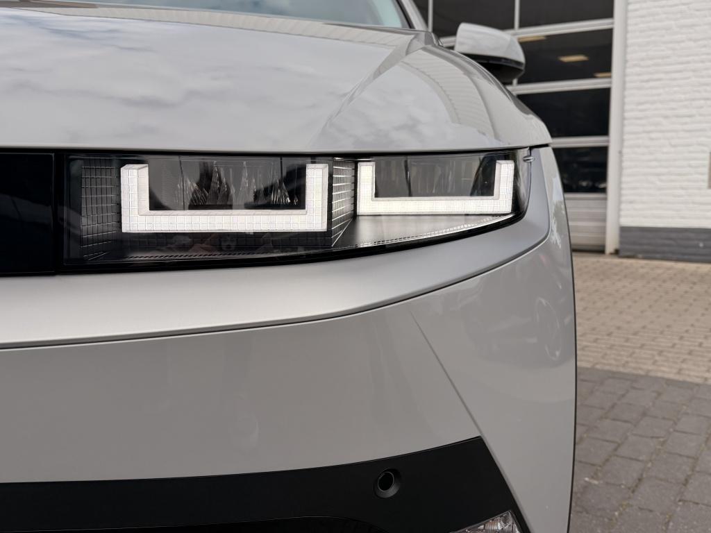 Hyundai Ioniq 5 long range pure edition 84 kwh | direct leverbaar | leder/s