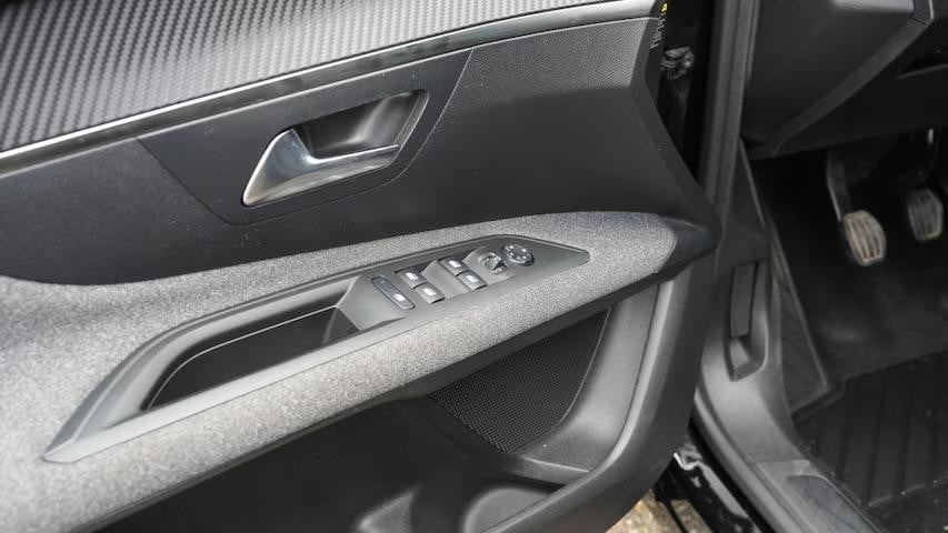 Peugeot 3008 1.2 puretech crossway