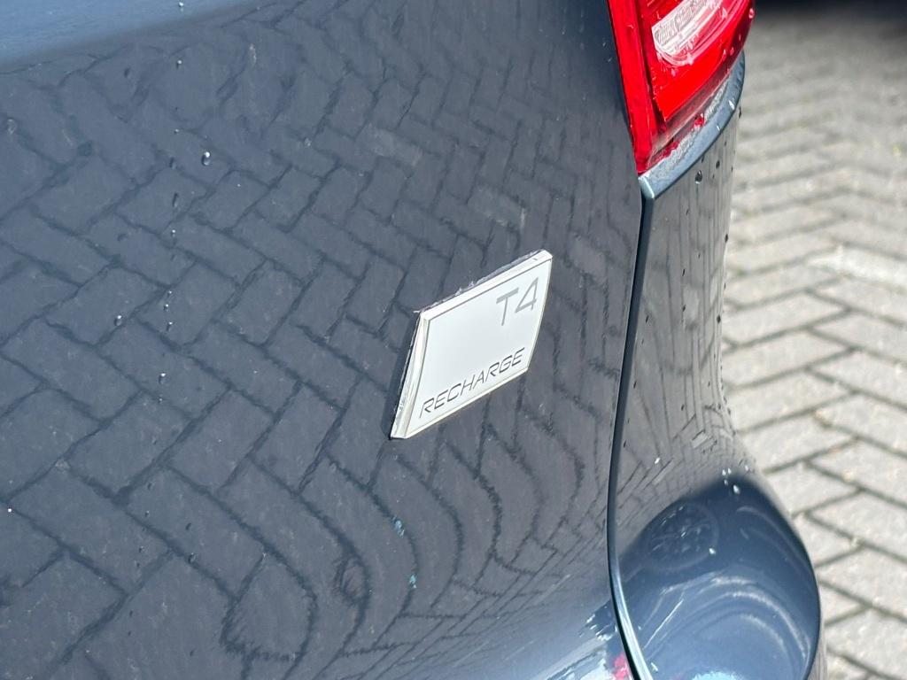 Volvo XC40 t4 211pk recharge inscription| panodak| leder| trekhaak| camera|