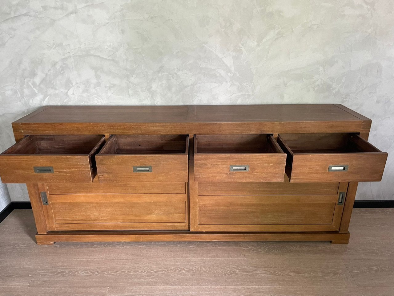 Houten dressoir te koop