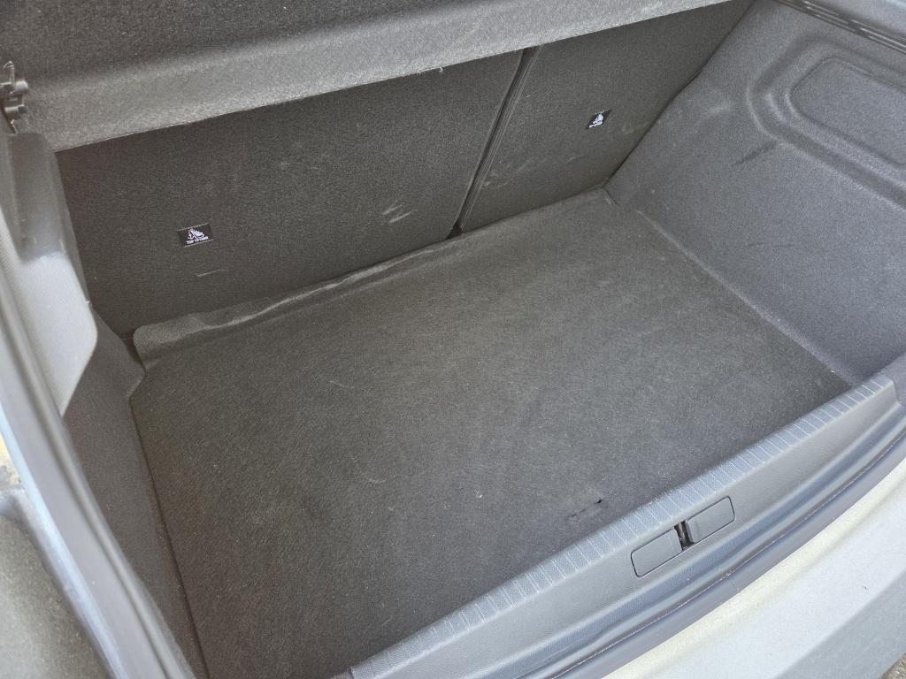 Peugeot 208 hybrid e-dcs6 allure | parkeersensoren v+a | carplay | automaat