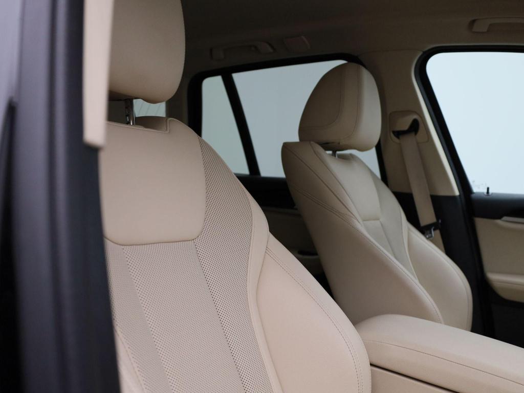 BMW X3 xdrive30e (135 kw) | automaat | stoel verwarming | virtual cockpoit 