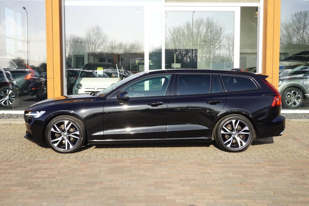 Volvo V60 2.0 b4 r-design