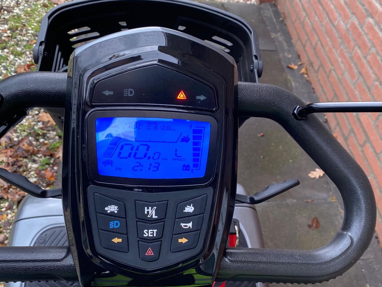 Scootmobiel mango leopard 4, grijs, zo goed als nieuw