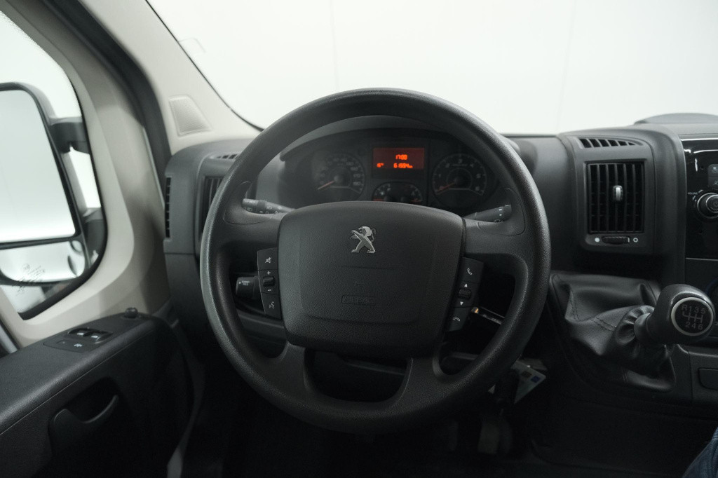 Peugeot Boxer 330 2.2 bluehdi 120 l1h1 premium | trekhaak | camera | betimm