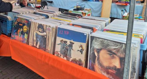 Zaterdag 11 juli Zomer boekenmarkt Middelburg ook LP's DVD's etc