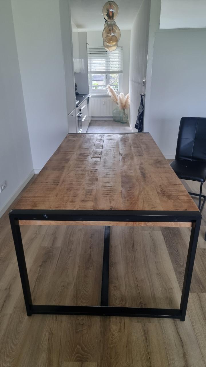 Mango houten eettafel