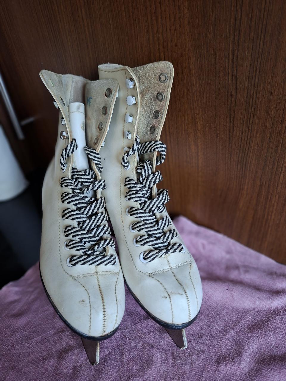 Kunstschaatsen maat 38