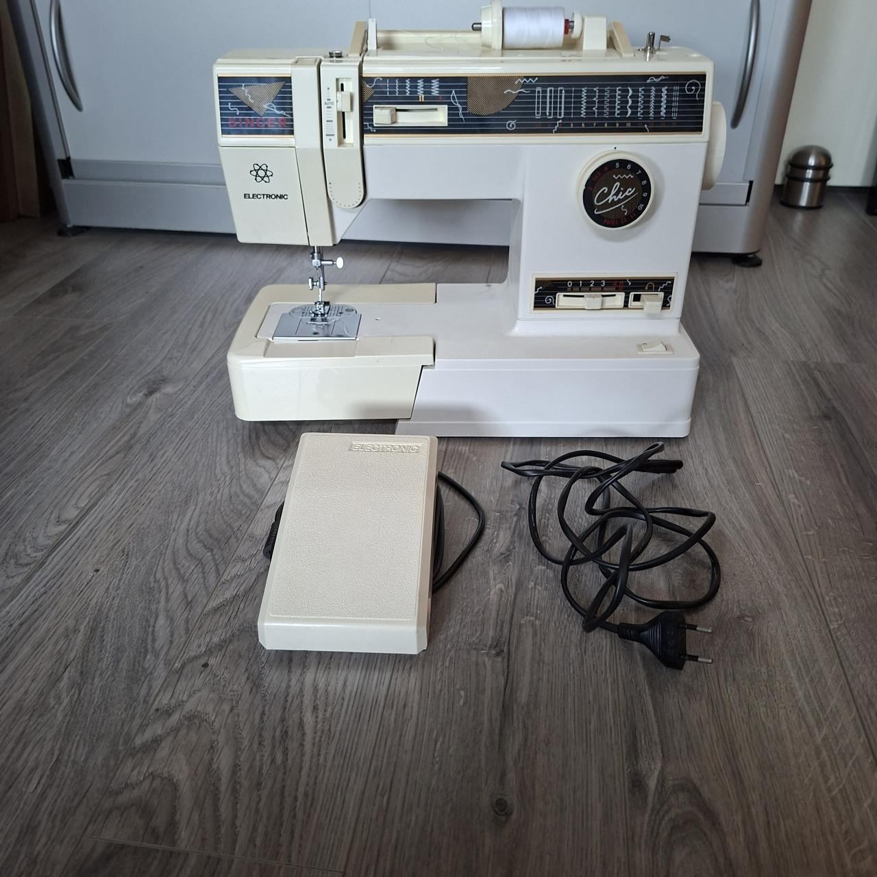 Naaimachine singer met veel accessoires