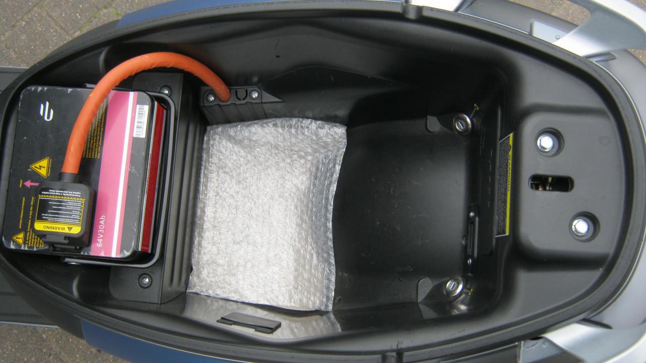 TE KOOP ECOOTER  E2 UIT 2022   MET 2240 KM OP DE TELLER  950 EURO