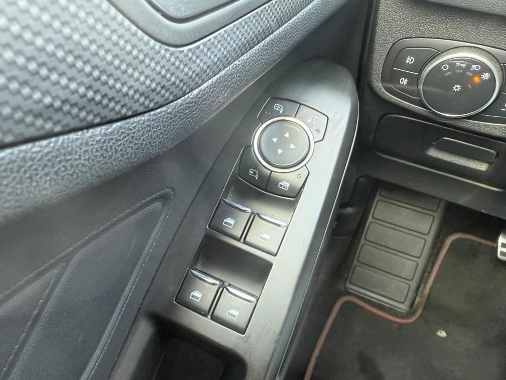 Ford Focus 1.0 ecoboost st line business