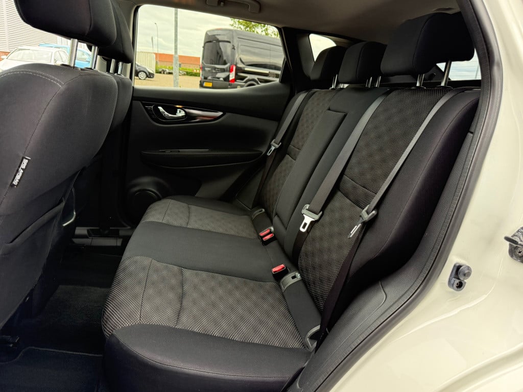 Nissan Qashqai 1.2 connect edition
