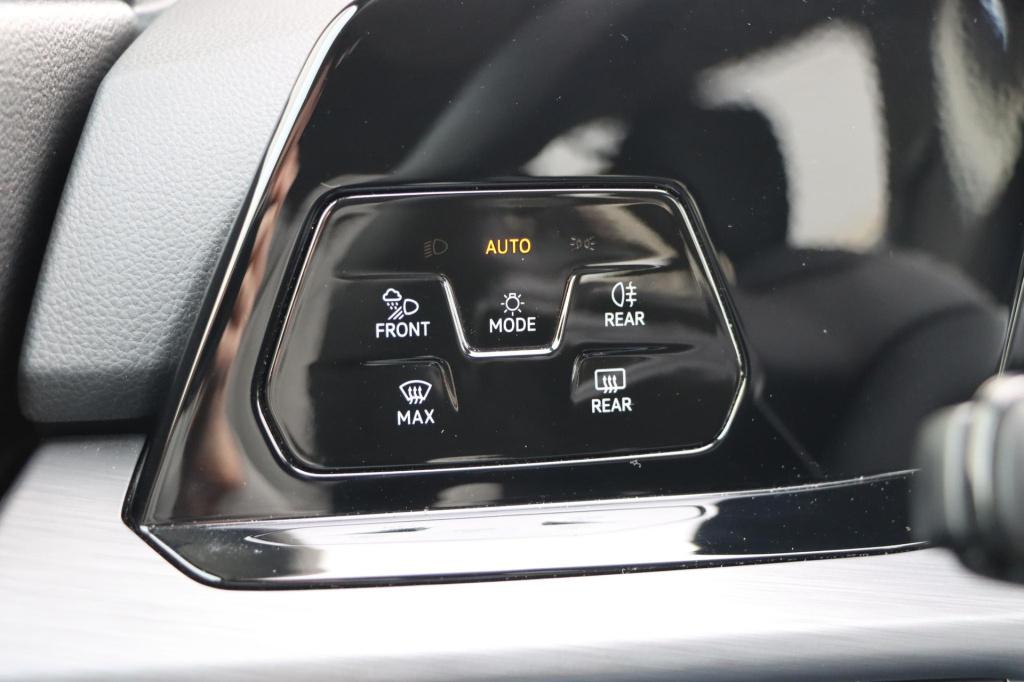 Volkswagen Golf 1.4 ehybrid style 204pk dsg6 | iq.light | stoel- en stuurve