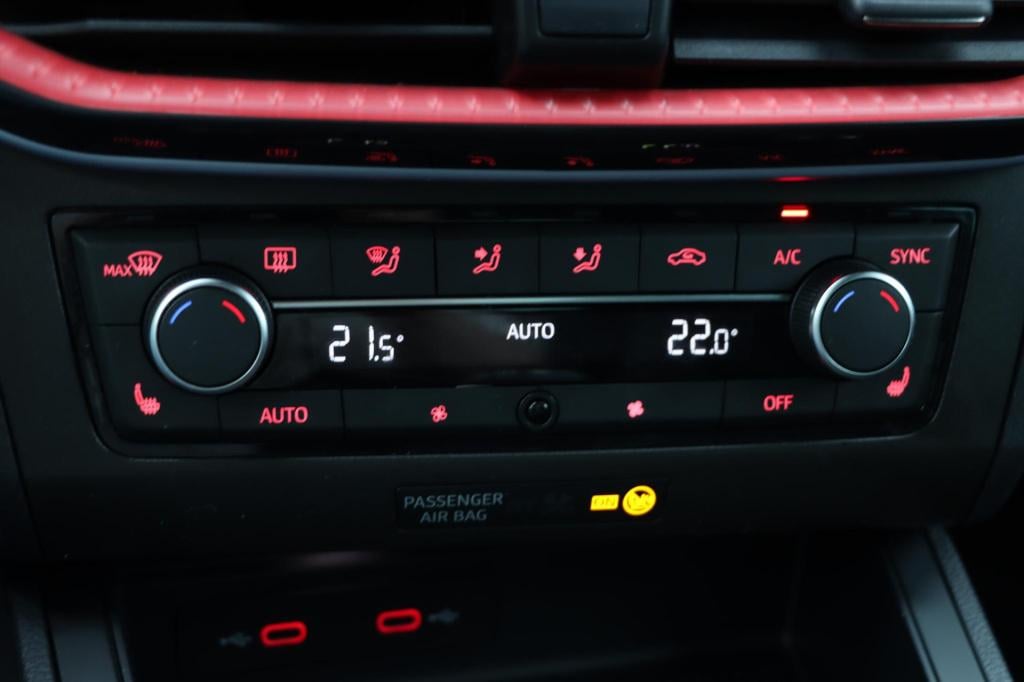 Seat Ibiza 1.0 ecotsi fr business connect 95pk