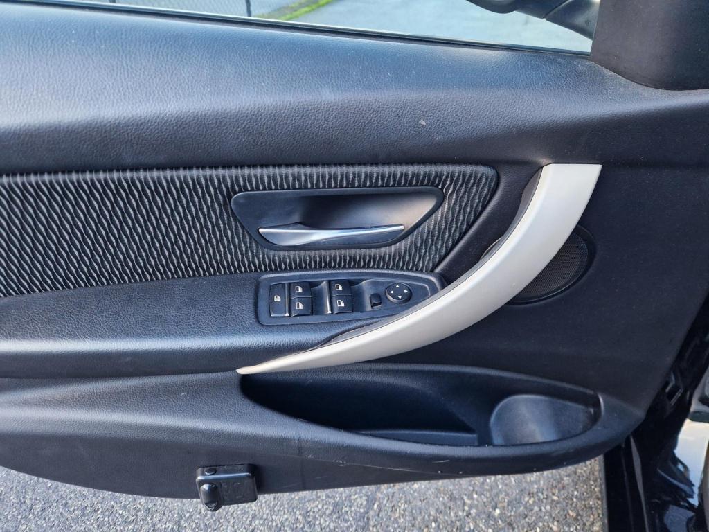 BMW 3-serie touring 320i corporate lease