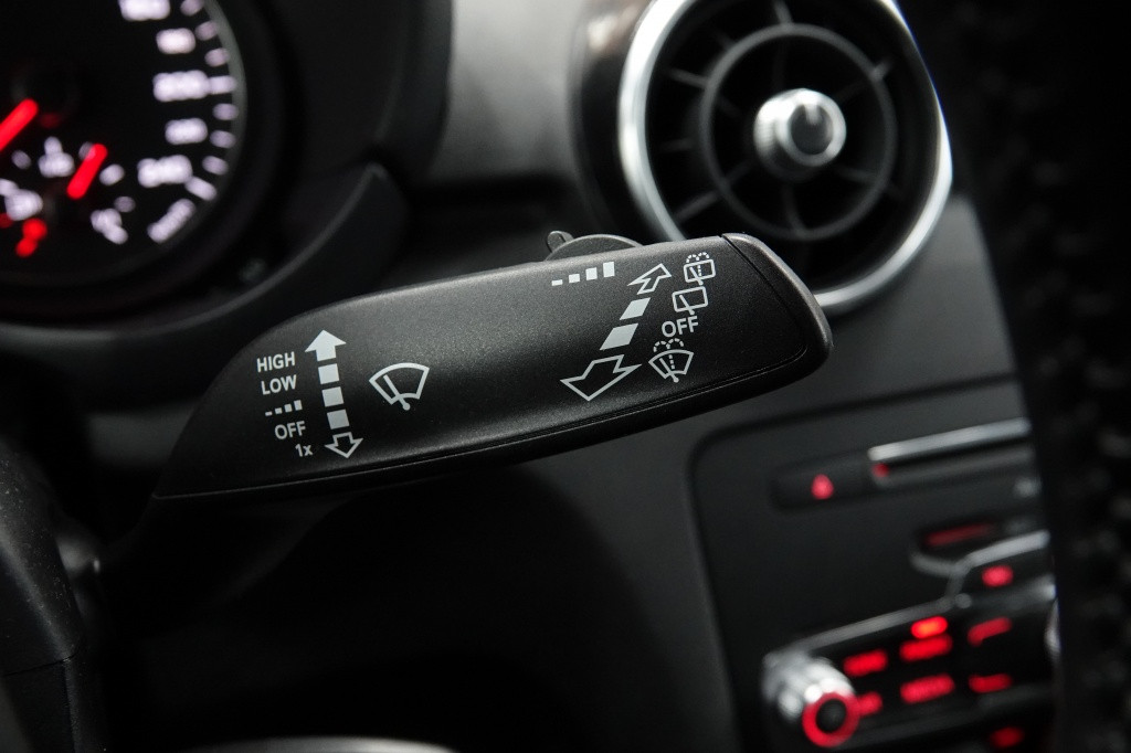 Audi A1 s-line 1.4 tfsi | automaat | pdc | navi | bluetooth |