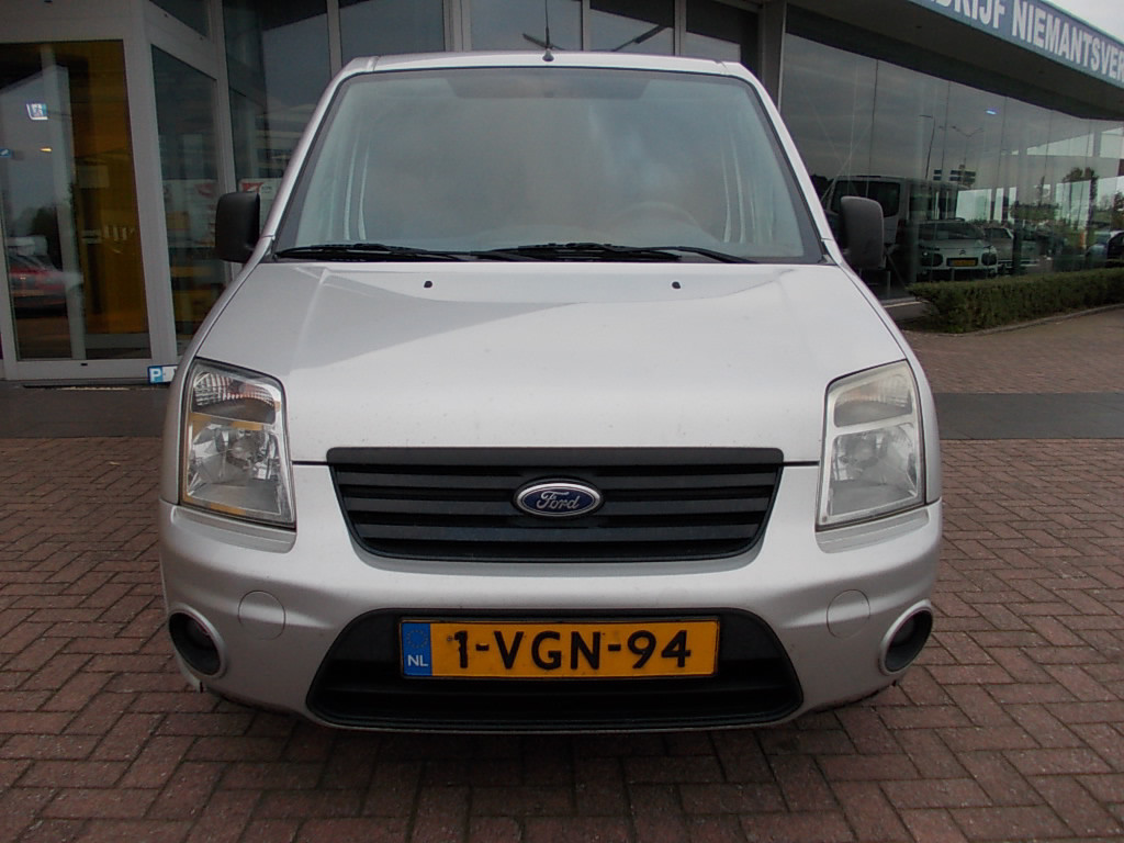 Ford Connect 1.8 tdci airco, navigatie, pdc