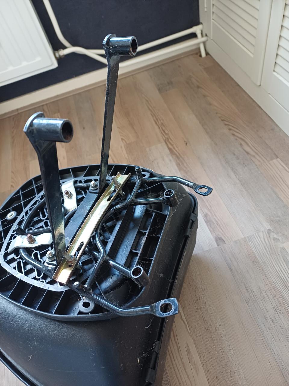 Zip Koffer voor scooter  (inclusief rekje/beugel)