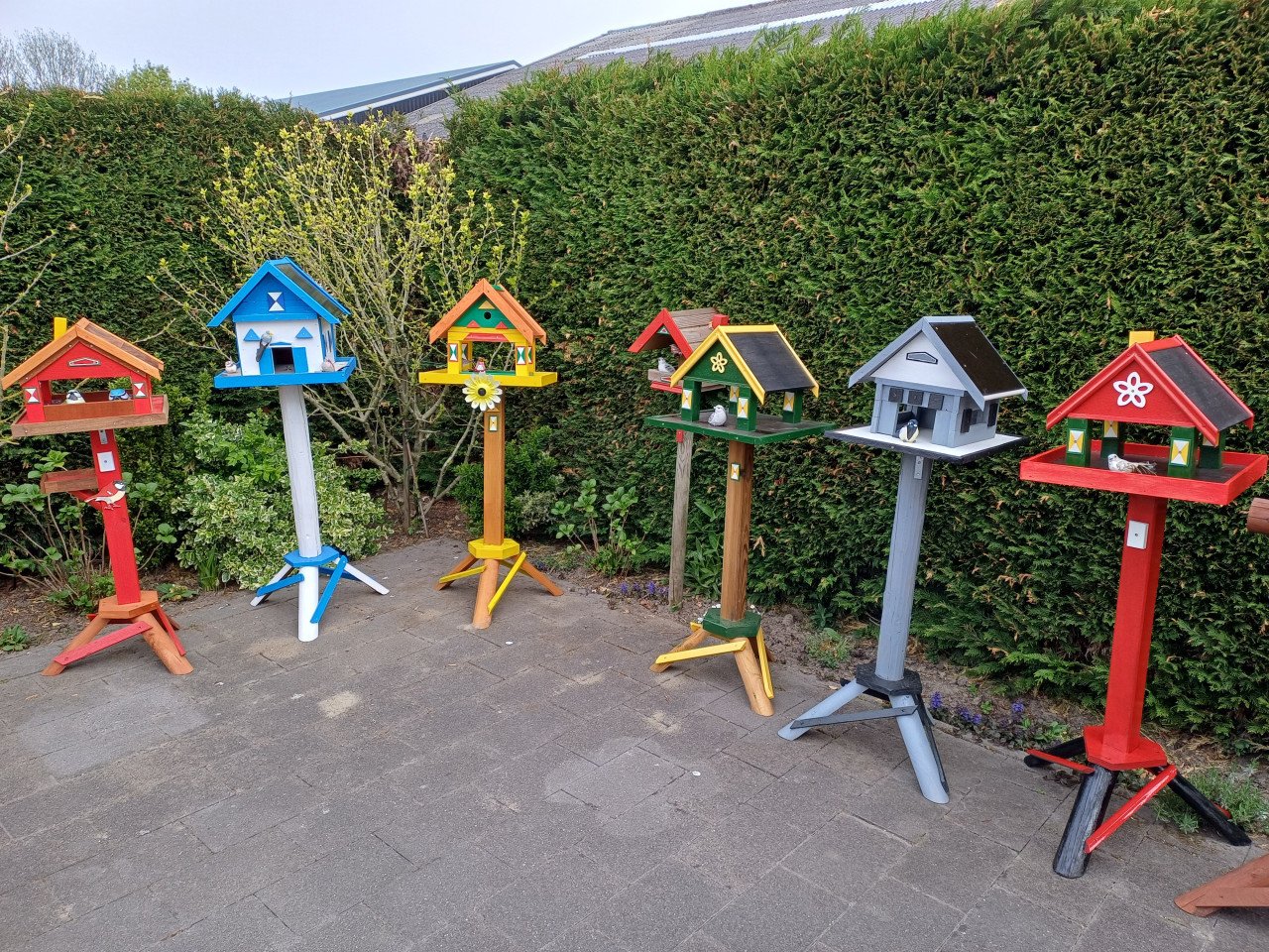 Nest kastjes , Vogelhuisjes  in div. kleurstellingen te Koop