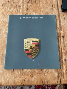 Vintage Porsche folder 1984