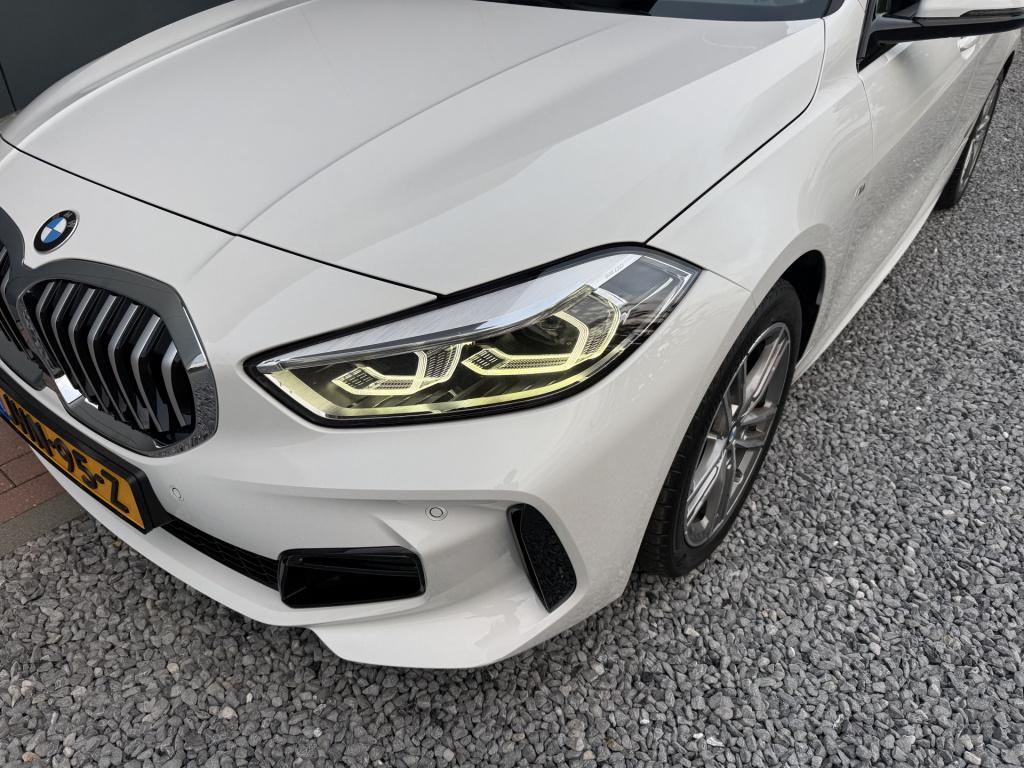 BMW 1 Serie 118i high executive m-sportpakket 5-drs