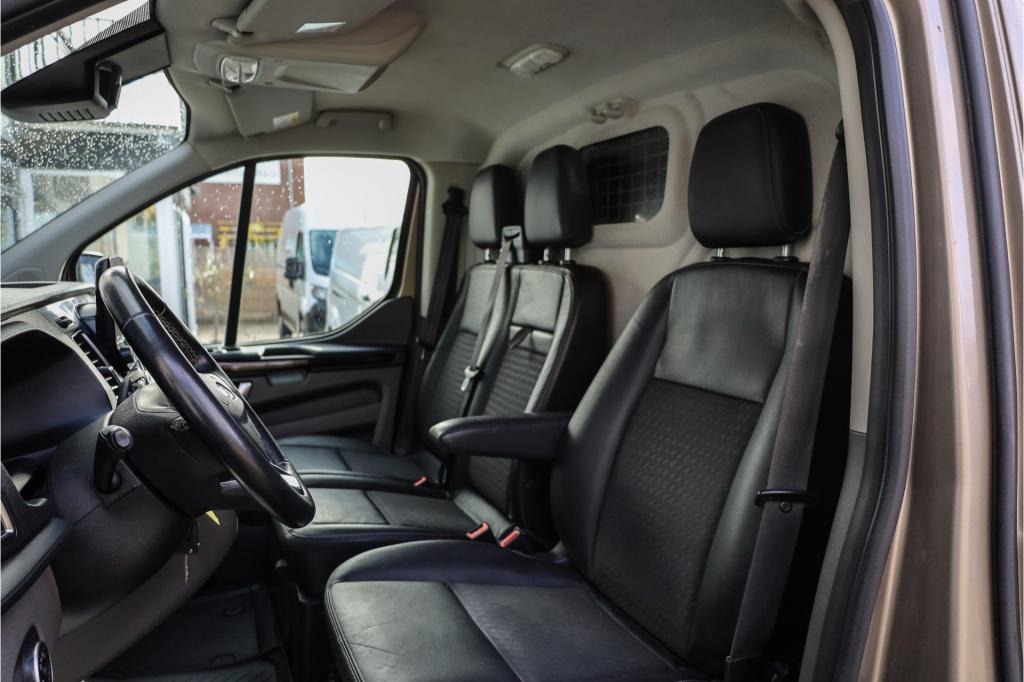 Ford Transit Custom 320 2.0 tdci l2h1 sport 185pk aut. cam i trekhaak i sto