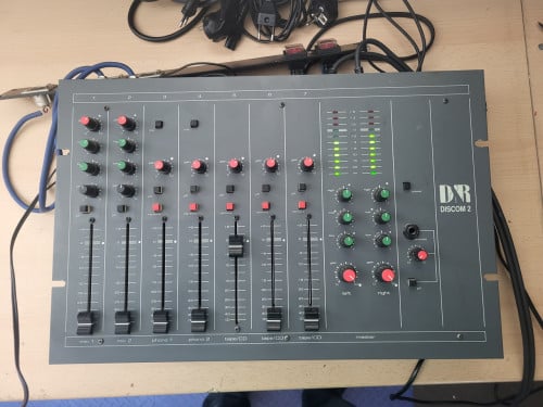 D&R Discom 2 mengpaneel