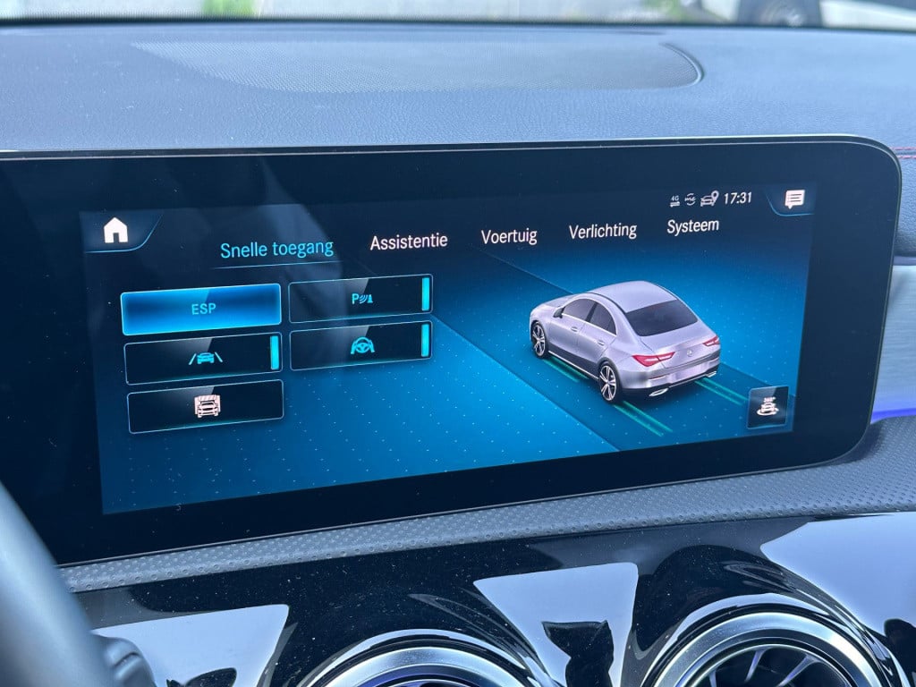 Mercedes-Benz Cla 250 e business solution amg limited l panoramadak l sfeer