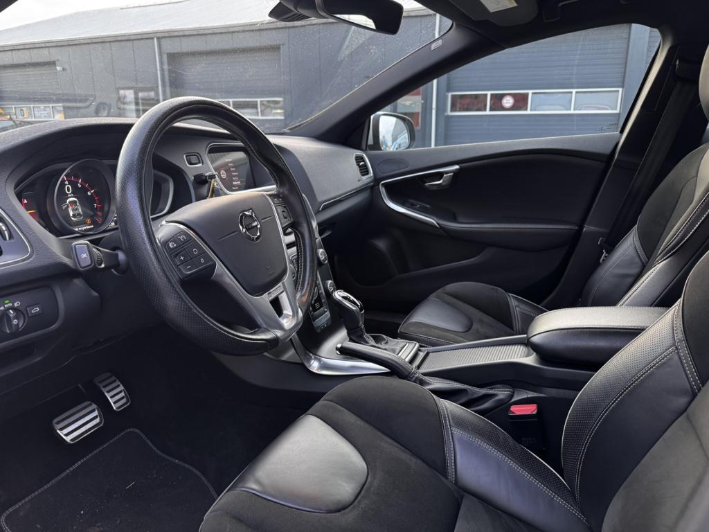 Volvo V40 2.0 t4 business sport | automaat | nav | carplay | trekhaak