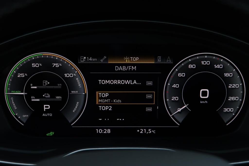 Audi Q5 50 tfsi e quattro s edition competition 300pk s tronic | soh 95,4% 