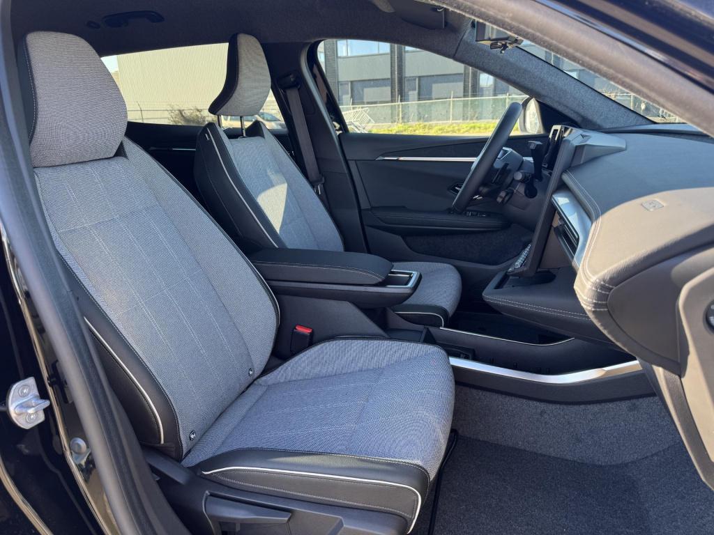 Mitsubishi Eclipse Cross intense+ 87 kwh