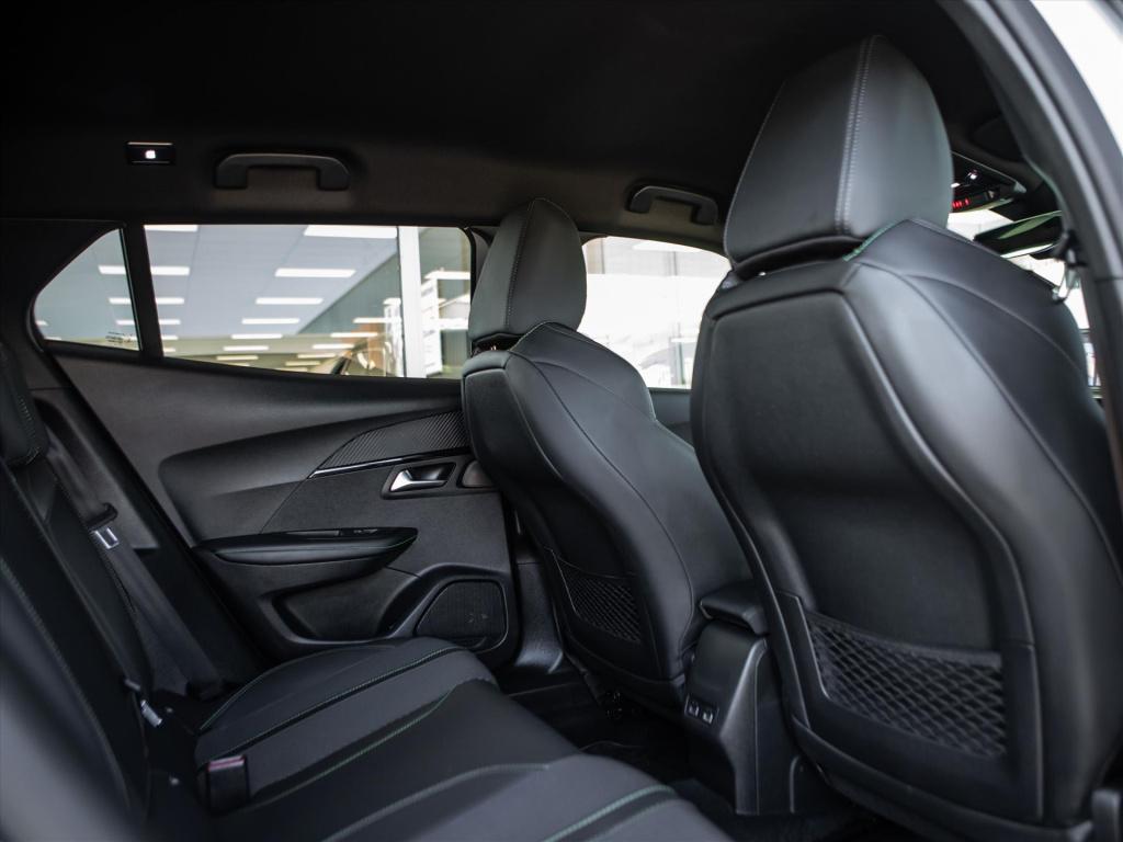 Peugeot 2008 1.2 puretech 130pk gt automaat