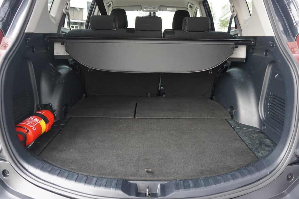 Toyota Rav4 2.0 dynamic 4wd - automaat- airco / navi / cruise / elektr. ram