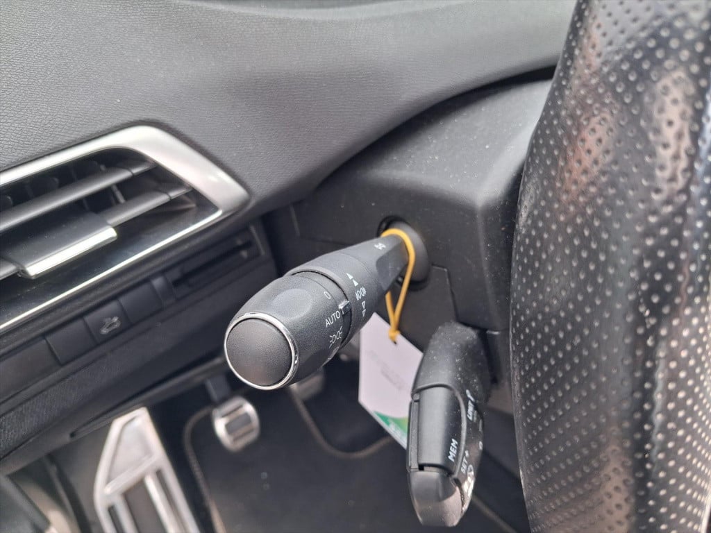 Peugeot 5008 1.2 pt 130pk s&s gt-line 7p navigatie | trekhaak | apple carpl
