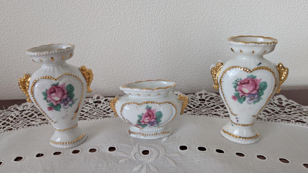 Antieke driedelige set Duitse porseleinen miniatuur vaasjes - Germany 3109