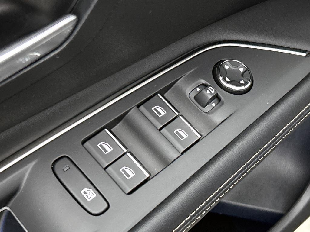 Peugeot 3008 plug-in hybrid 225pk gt pack business | rijklaar | panoramadak