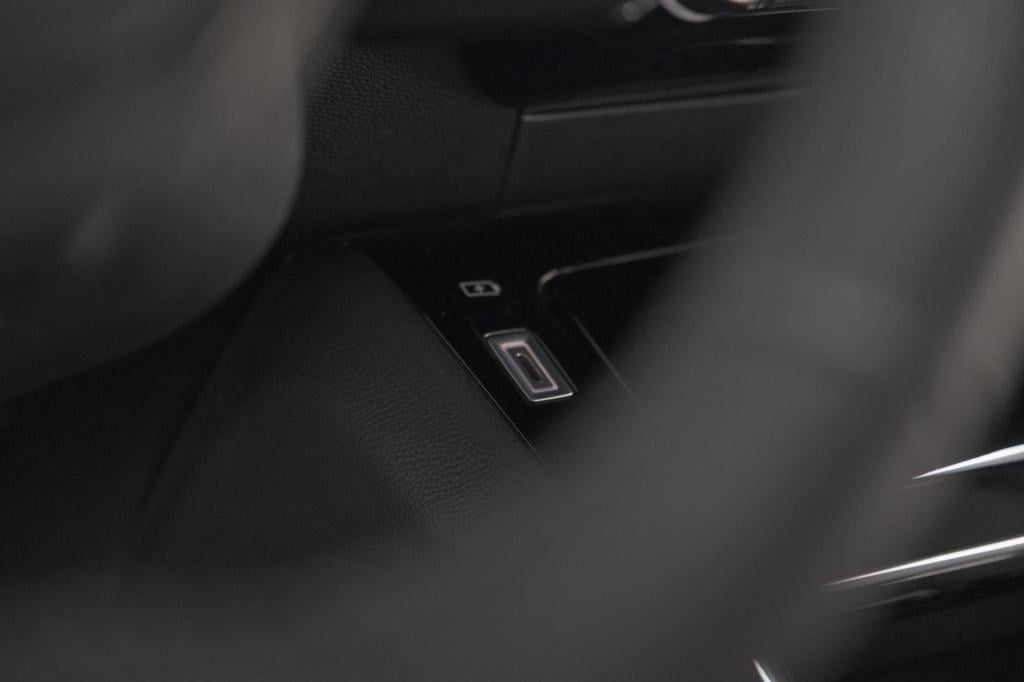 Peugeot 208 puretech 100 allure | apple carplay | parkeersensoren | climate