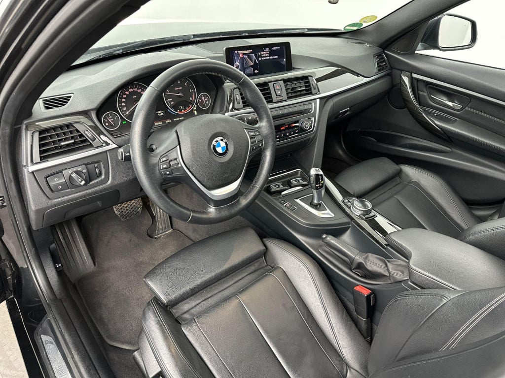 BMW 3-serie touring 320d high executive pano leder automaat