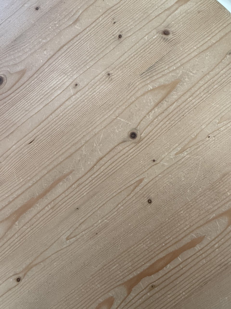 Te koop: ovale grenen romantische eettafel.