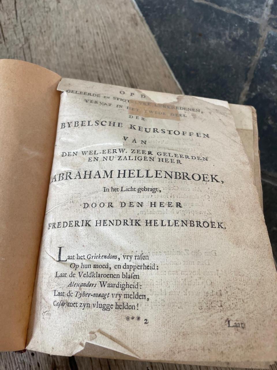 Antieke zeer oude theologische boeken