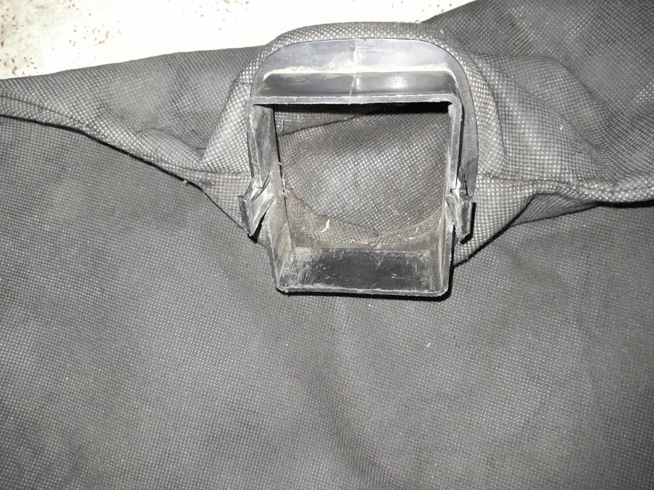 Kunststof borderrand,vogelweringstrips,parasolvoet,tuinsproeier enz