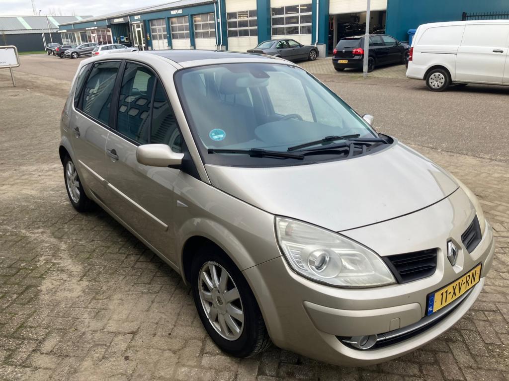 Renault Scenic 2.0-16v tech line navi.trekhaak
