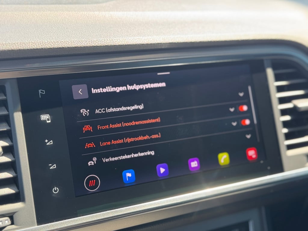 Seat Ateca 1.5 tsi xperience * panoramadak * trekhaak * keyless * virtual c