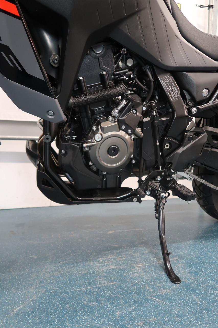 Suzuki V-Strom 800DE 2025 BTW motor