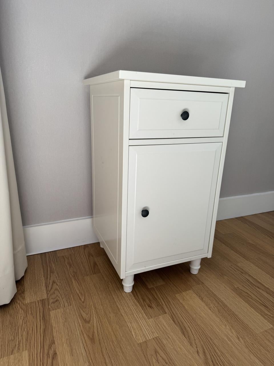 Nachtkastje Hemnes Ikea