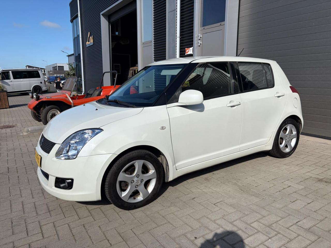 Suzuki Swift 1.3 Shogun / Airco / Trekhaak / Lichtmetaal