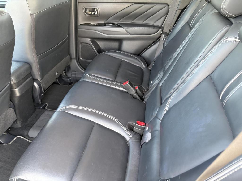 Mitsubishi Outlander 2.0 phev instyle+