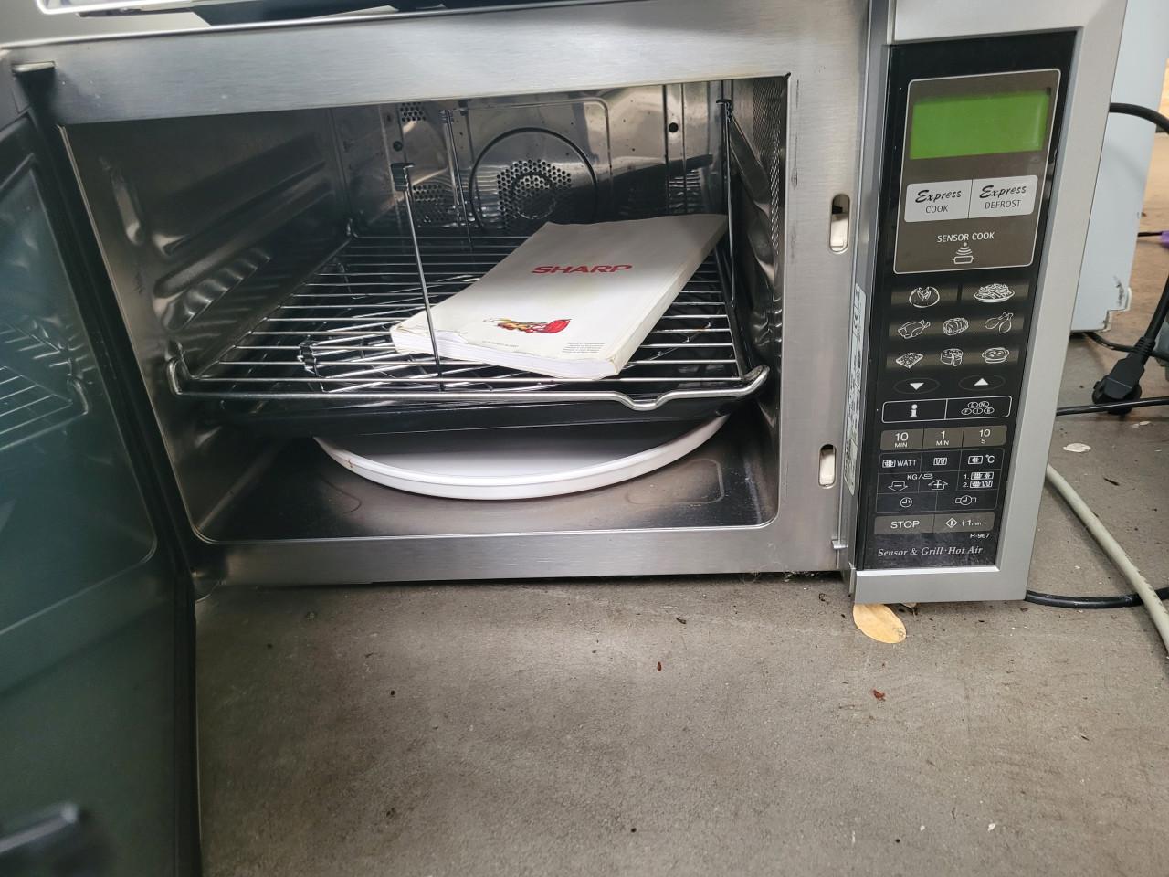 Sharp combi magnetron oven