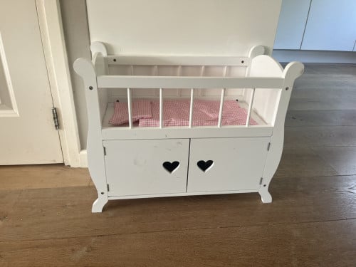 Bandit & Angels poppenbed met bergruimte