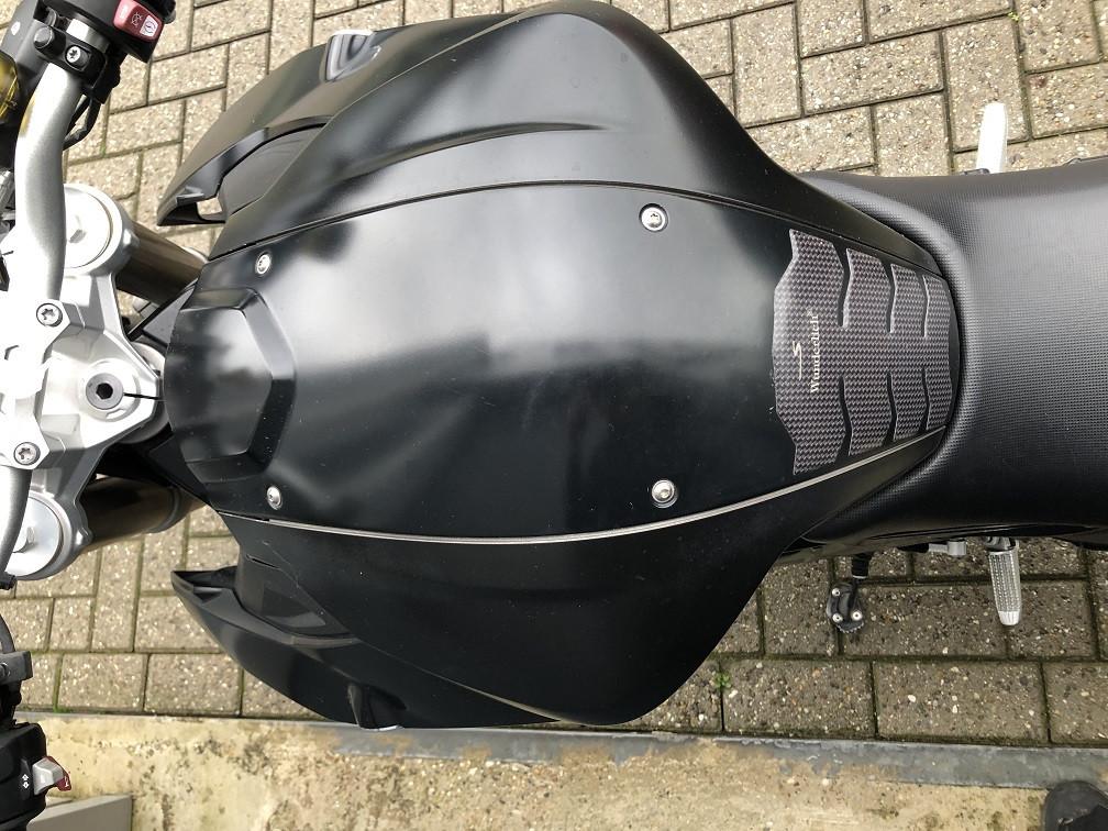 BMW F800R uit 2016 van 1e eig met 42 dkm, ABS, sportdemper, rijklaar €5750